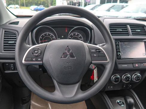 Used 2025 Mitsubishi Outlander Sport ES AWD/4WD image 24