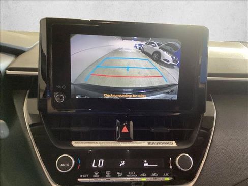 Used 2024 Toyota Corolla LE FWD image 12
