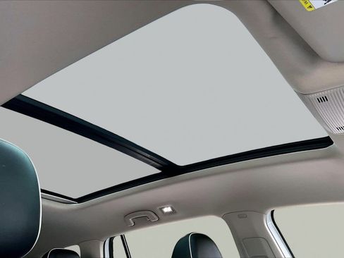 Used 2024 Volkswagen Atlas SEL Premium R-Line AWD/4WD image 17