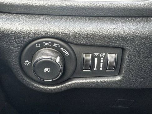 New 2026 Chrysler Pacifica Limited FWD image 26