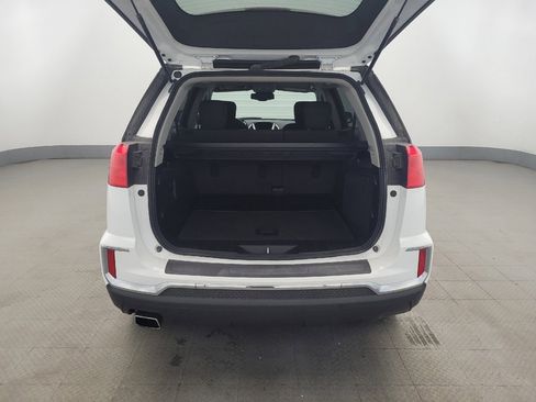Used 2017 GMC Terrain SLE FWD image 29