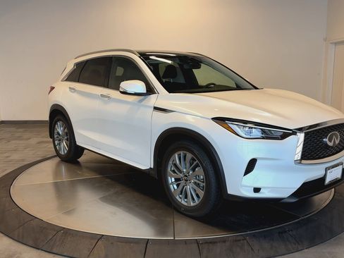 New 2025 INFINITI QX50 Luxe image 2