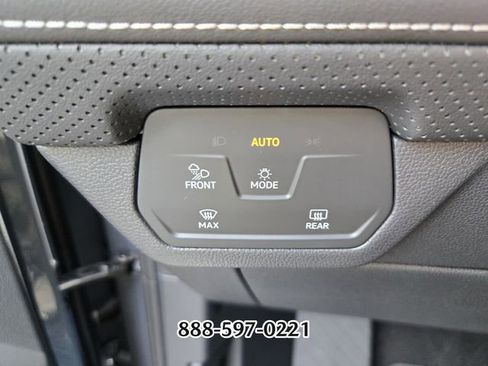Used 2026 Volkswagen Atlas Cross Sport SE AWD/4WD image 30