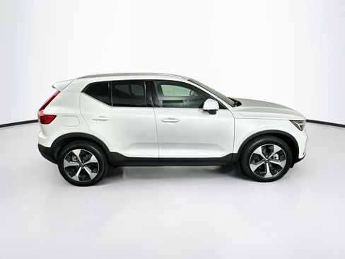 Used 2023 Volvo XC40 B4 Plus w/ Protection Package Premier FWD image 10
