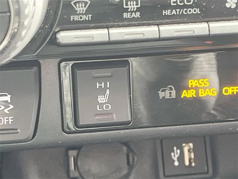 Used 2024 Toyota RAV4 SE w/ Weather & Moonroof Package image 20