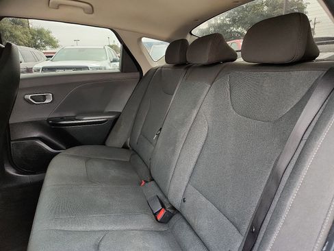 Used 2025 Kia K4 FWD image 10