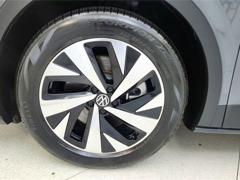 Used 2025 Volkswagen ID.4 Pro image 64