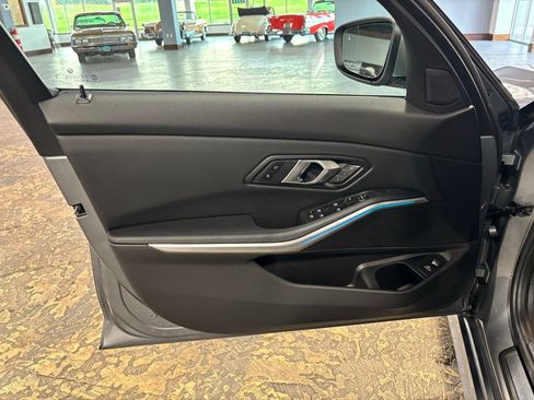 Used 2025 BMW 330i xDrive Sedan image 8