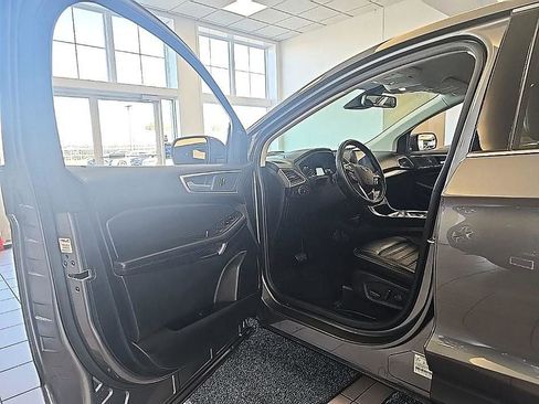 Used 2023 Ford Edge SEL w/ Convenience Package image 11