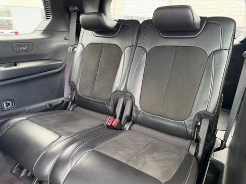 Used 2022 Jeep Grand Cherokee L Laredo image 12