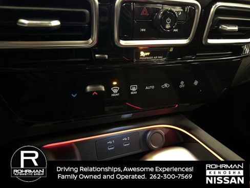 New 2026 Nissan Sentra SR w/ Floor Mat Package image 10