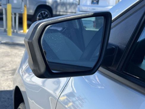 Used 2019 Chevrolet Equinox LS image 19