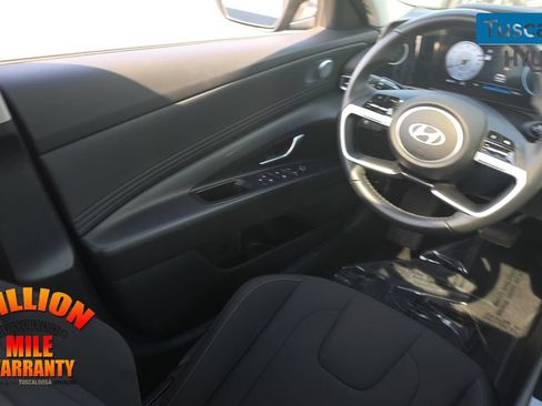 Used 2025 Hyundai Elantra SEL FWD image 28