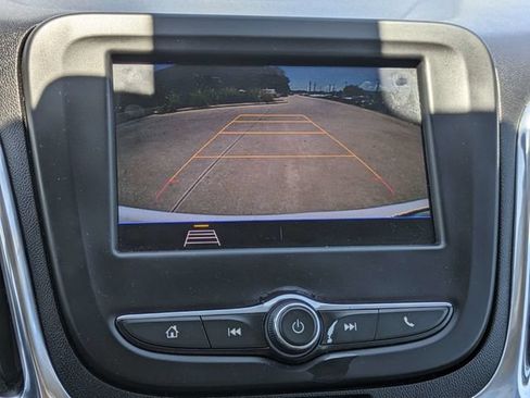 Used 2020 Chevrolet Equinox LS FWD image 21
