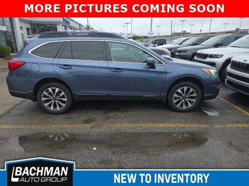 Used 2017 Subaru Outback 2.5i Limited AWD/4WD image 4