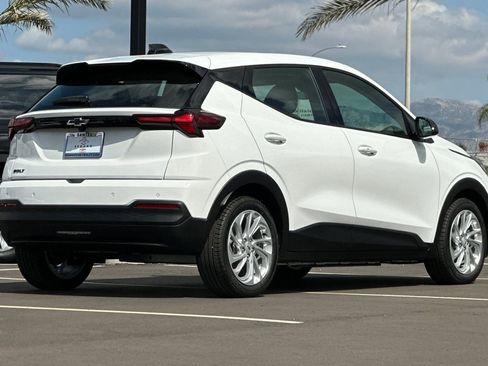 New 2027 Chevrolet Bolt LT w/ Comfort Package image 4