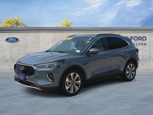 Certified 2023 Ford Escape Platinum w/ Premium Technology Package FWD image 4