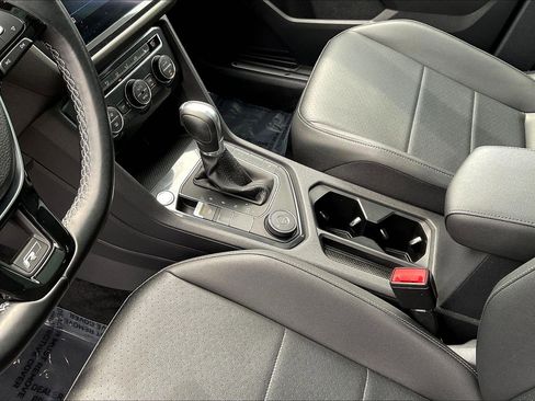 Used 2019 Volkswagen Tiguan SEL Premium R-Line AWD/4WD image 18