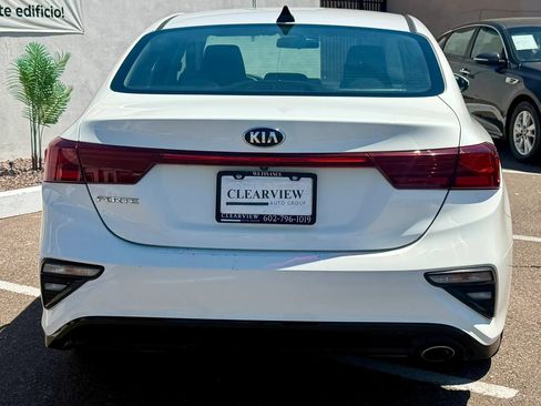 Used 2020 Kia Forte LXS FWD image 7