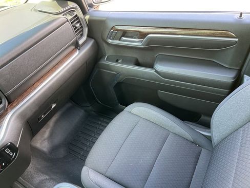 Used 2024 GMC Sierra 1500 SLE image 37