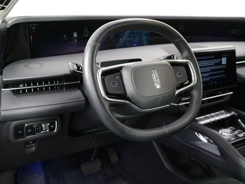 Used 2026 Lincoln Nautilus Premier w/ Equipment Group 102A AWD/4WD image 11