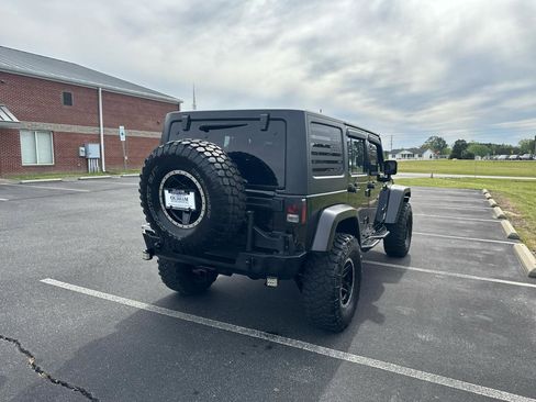 Used 2015 Jeep Wrangler Unlimited Sport w/ Connectivity Group AWD/4WD image 5