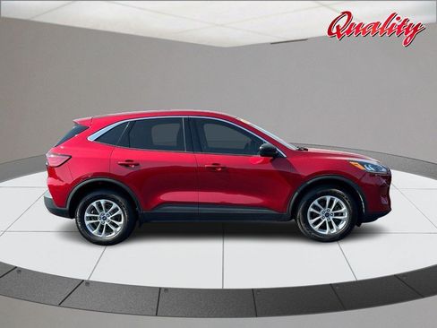 Used 2022 Ford Escape SE w/ Convenience Package AWD/4WD image 2
