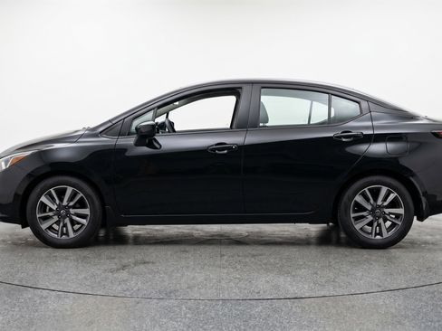 Used 2025 Nissan Versa SV FWD image 5