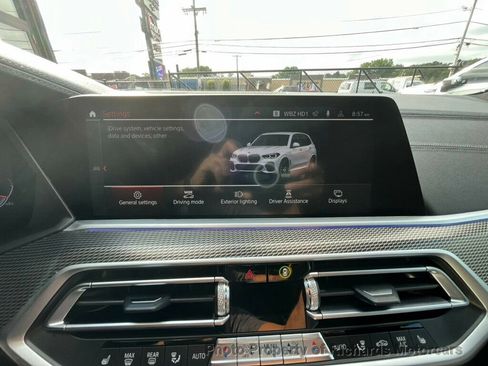 Used 2022 BMW X5 M50i image 29