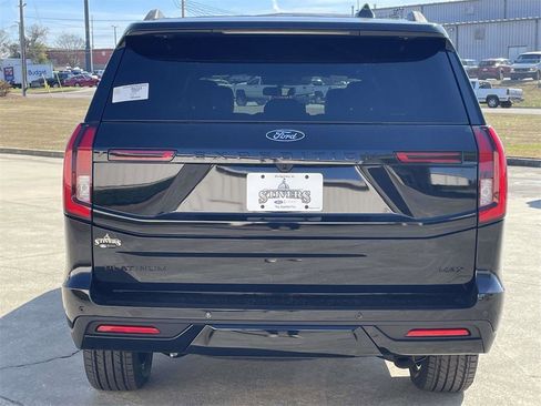 New 2025 Ford Expedition Max Platinum w/ Stealth Appearance Package image 4