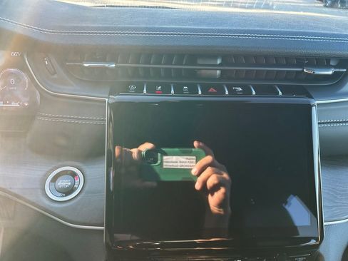 New 2025 Jeep Grand Cherokee L Limited w/ Luxury Tech Group II image 13