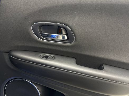 Used 2022 Honda HR-V EX image 43