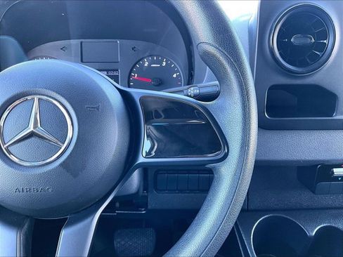 Used 2020 Mercedes-Benz Sprinter 2500 image 20
