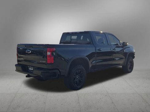 Used 2023 Chevrolet Silverado 1500 ZR2 w/ Technology Package AWD/4WD image 6