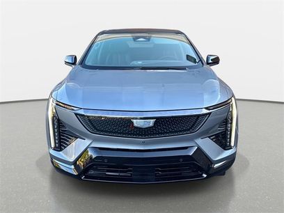 New 2025 Cadillac Optiq Sport 2 w/ LPO, ONYX Package