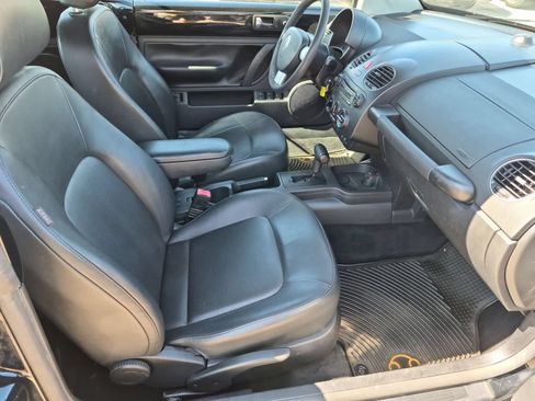 Used 2007 Volkswagen Beetle Convertible w/ Package 1 FWD image 20
