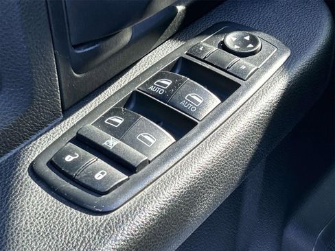 Used 2018 RAM 3500 Tradesman w/ Chrome Appearance Group image 22