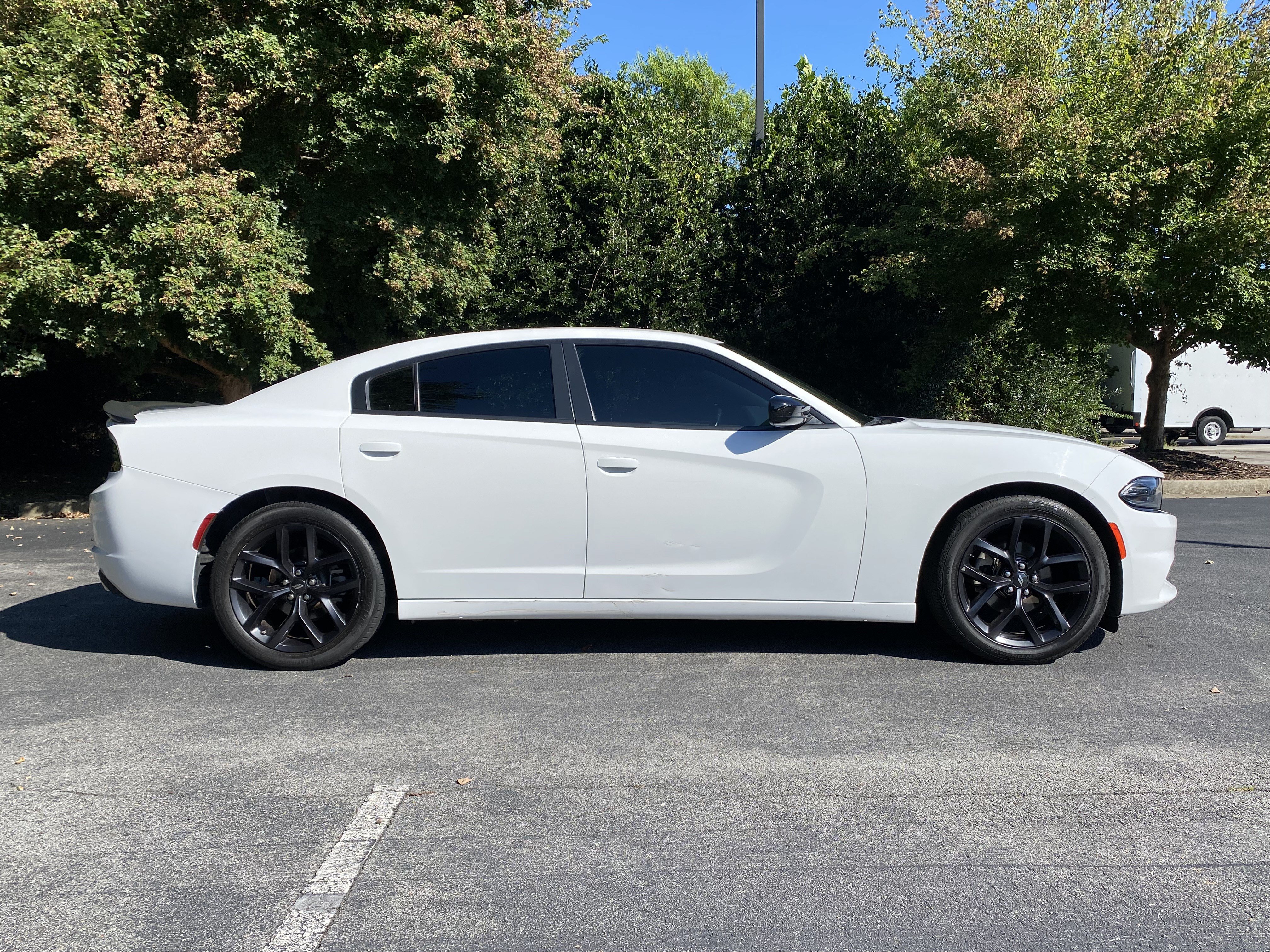 Used 2022 Dodge Charger SXT w/ Blacktop Package RWD image 10