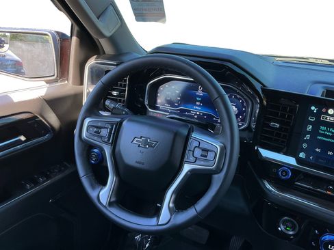 Used 2024 Chevrolet Silverado 1500 RST image 10