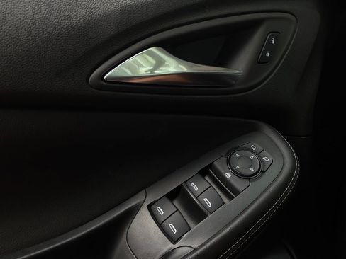 Used 2025 Buick Encore GX Preferred FWD image 19
