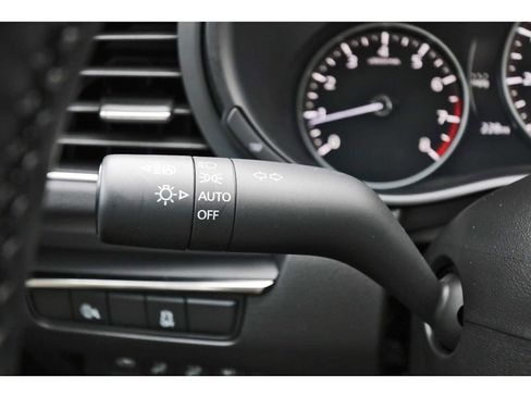 Certified 2025 MAZDA MAZDA3 s image 17