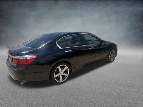 Used 2014 Honda Accord Sport image 3