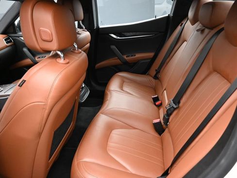 Used 2019 Maserati Ghibli S Q4 AWD/4WD image 12