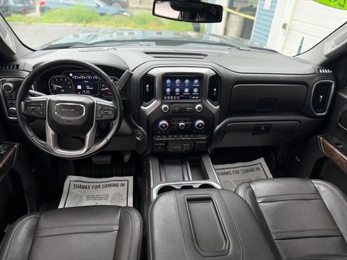 Used 2019 GMC Sierra 1500 Denali w/ Driver Alert Package II AWD/4WD image 11