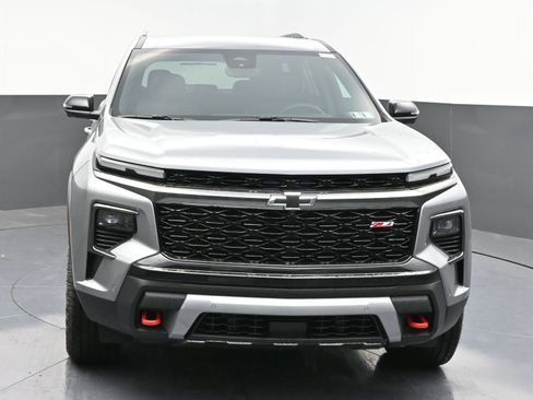 New 2026 Chevrolet Traverse Z71 w/ Enhanced Driving Package AWD/4WD image 2