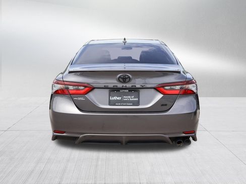Used 2023 Toyota Camry SE FWD image 6