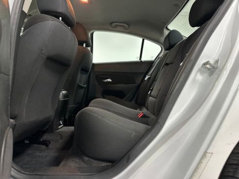 Used 2016 Chevrolet Cruze LT FWD image 18