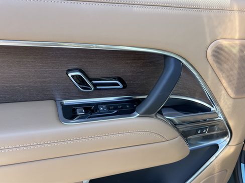 Used 2025 Land Rover Range Rover SE AWD/4WD image 31