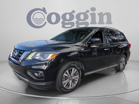 Used 2020 Nissan Pathfinder SV FWD image 1