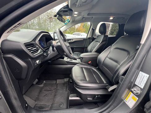 Used 2022 Ford Escape SEL w/ Technology Package image 9